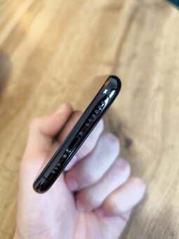 iPhone 8 – 128 GB – čierny - 3