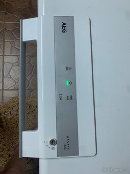 Predám truhlicový mraziak AEG - 3