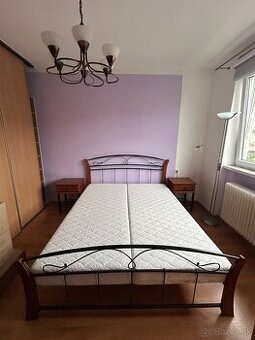 Manželská posteľ vrátane matracov a nočných stolíkov - 3