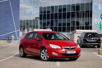 Opel Astra 1.4 Turbo 140k Enjoy - 3