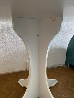 Okrúhly jedálenský stôl - 3