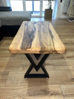 Predám masívny stôl orech - 3