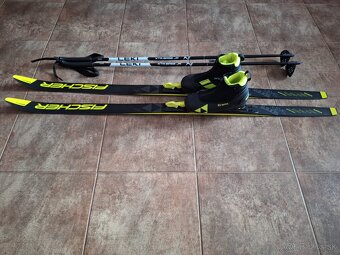 Predám detský bežecký set FISCHER 130 cm - 3