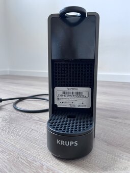 kapsulový kávovar značky Nespresso. - 3