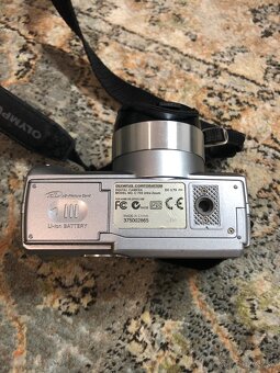Olympus C-765 - 3