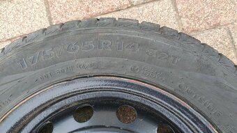 Pneumatiky Nordman WR 175/65 14" s plechovymi diskami 4x108 - 3