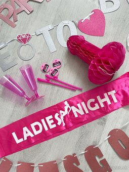 Dekoracie na ladies night / rozlúčku so slobodou - 3