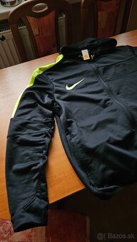 Bunda Nike a Adidas - 3