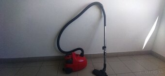 Predám vysávač Electrolux clario 1300 W. Ma nové vrecko/. Ma - 3