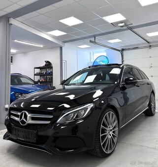 Mercedes C220d 125Kw Avantgarde Full Led/Panorama/R20 - 3