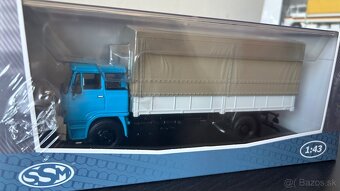 ŠKODA LIAZ 100.05 modrý valník 1:43 - SSM + biely spojler - 3