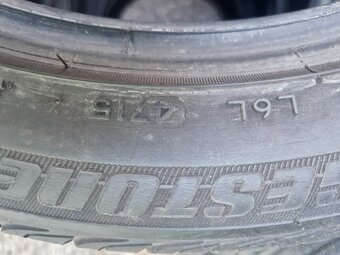 Predam pneu 215/45r16 - 3