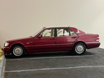 1:18 Mercedes-Benz S500 (W140) "MAMUT" - Bordová - NOREV - 3