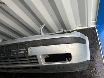 Golf 4 predny naraznik - 3