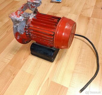 Elektromotor 0,6 kW 230 V - 3