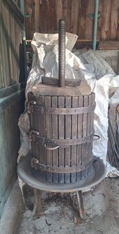 Preš / lis na hrozno - 3