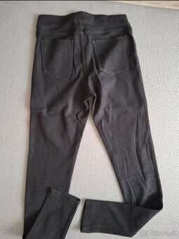 Dievčenské čierne džegíny. - 3