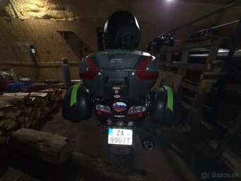 Suzuki Burgman 650 - 3