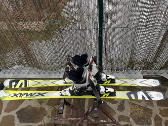 Lyže ,lyžiarky a palice - 3