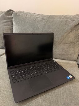 Predám notebook Dell Vostro 15 3530 - 3