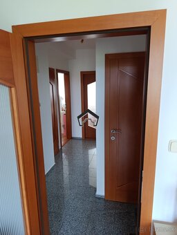 Na prenájom veľký 4i byt s loggiou, balkónom, dvoma pivnicam - 3