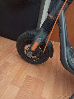 Elektrická kolobežka ninebot - 3