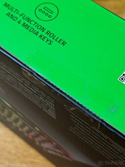 Razer BLACKWIDOW V4 (Green Switch) US - 3