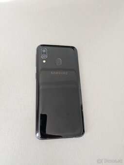 Samsung Galaxy A40 - 3