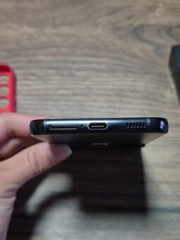 Samsung Galaxy S22 - 3