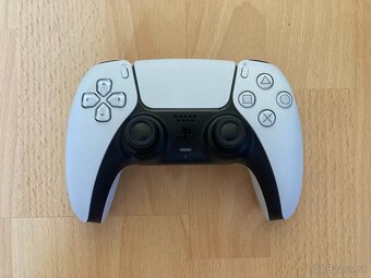 Predám PlayStation 5 + hry – výborný stav, komplet balenie - 3