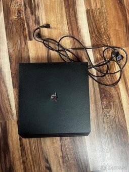 Ps4 pro - 3