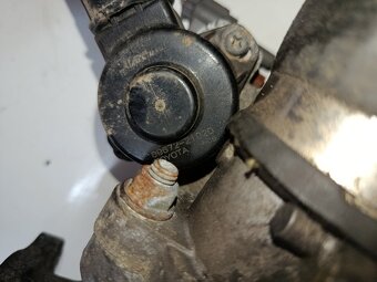 snimac vahy vzduchu toyota 8967221020 40€ - 3