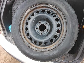 Predám zimné pneumatiky 215/60 R16 - 3