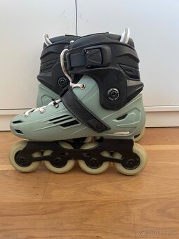 Predám in-line korčule MF500 HardBoot velkosť 41 - 3