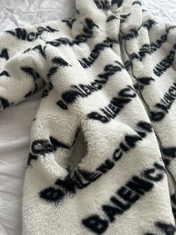 Extrémne krásny kabát - 3