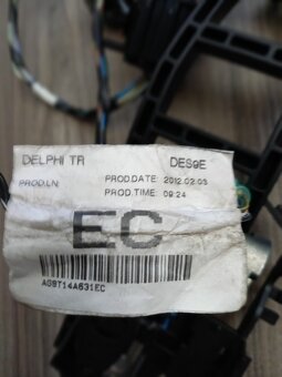 Ford S-max zámok dverí /vodičova strana/ - 3