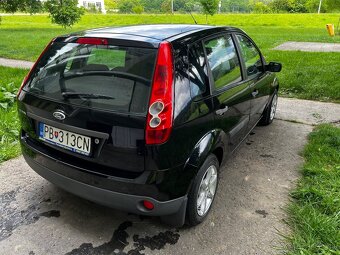 FORD FIESTA 1.3i Futura - 3