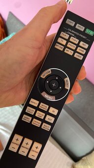 Predam full hd projektor sony HW40, 100%ny stav - 3