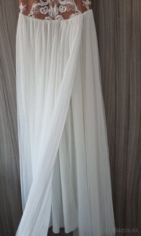 Biele spoločenské šaty s tylovou sukňou - 3