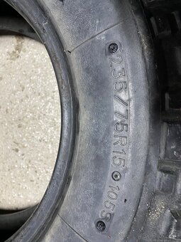 Predám T3 Glob-gum 235/75/R15 - 3