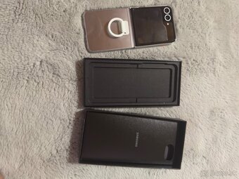 Samsung galaxy Z flip 6 - 3