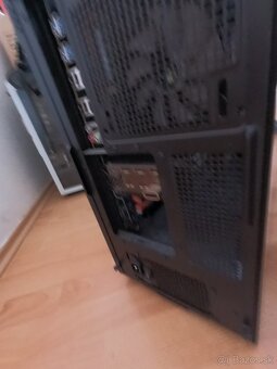 Výkonný počítač Xeon (128 GB RAM) - 3