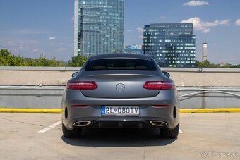 Mercedes-Benz E trieda Kupé 200 4matic A/T - 3