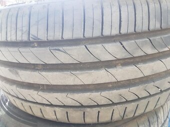 215 40 ZR16 - 3