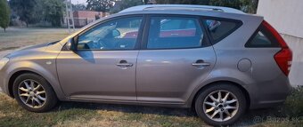Kia Ceed 1.6 crdi kombi - 3