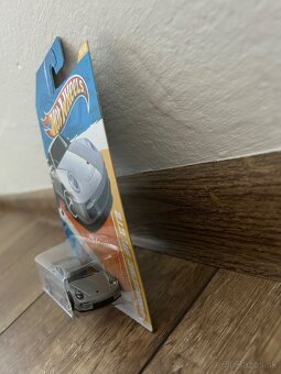 Hot wheels Porsche 911 gt2 2011 - 3