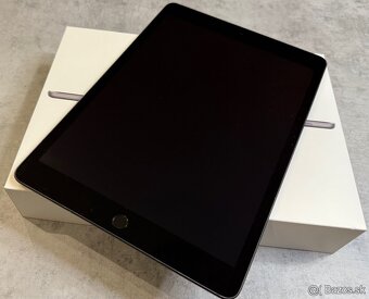 Apple iPad 2021 10.2-inch iPad Wi-Fi 64GB - Vesmírne šedý - 3