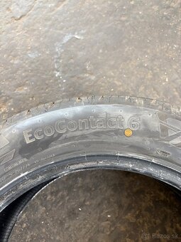 Pneu 215/55R17 - 3