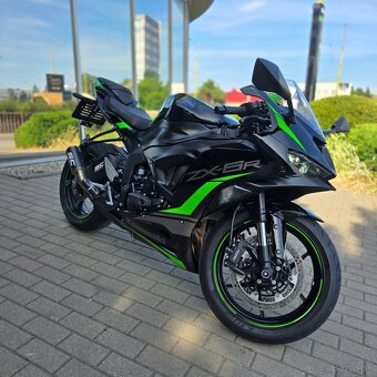 Kawasaki ZX6R čierna 2025 - 2380 km - SC Project - 3