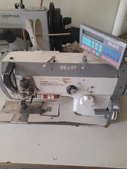 Pfaff1425 - 3